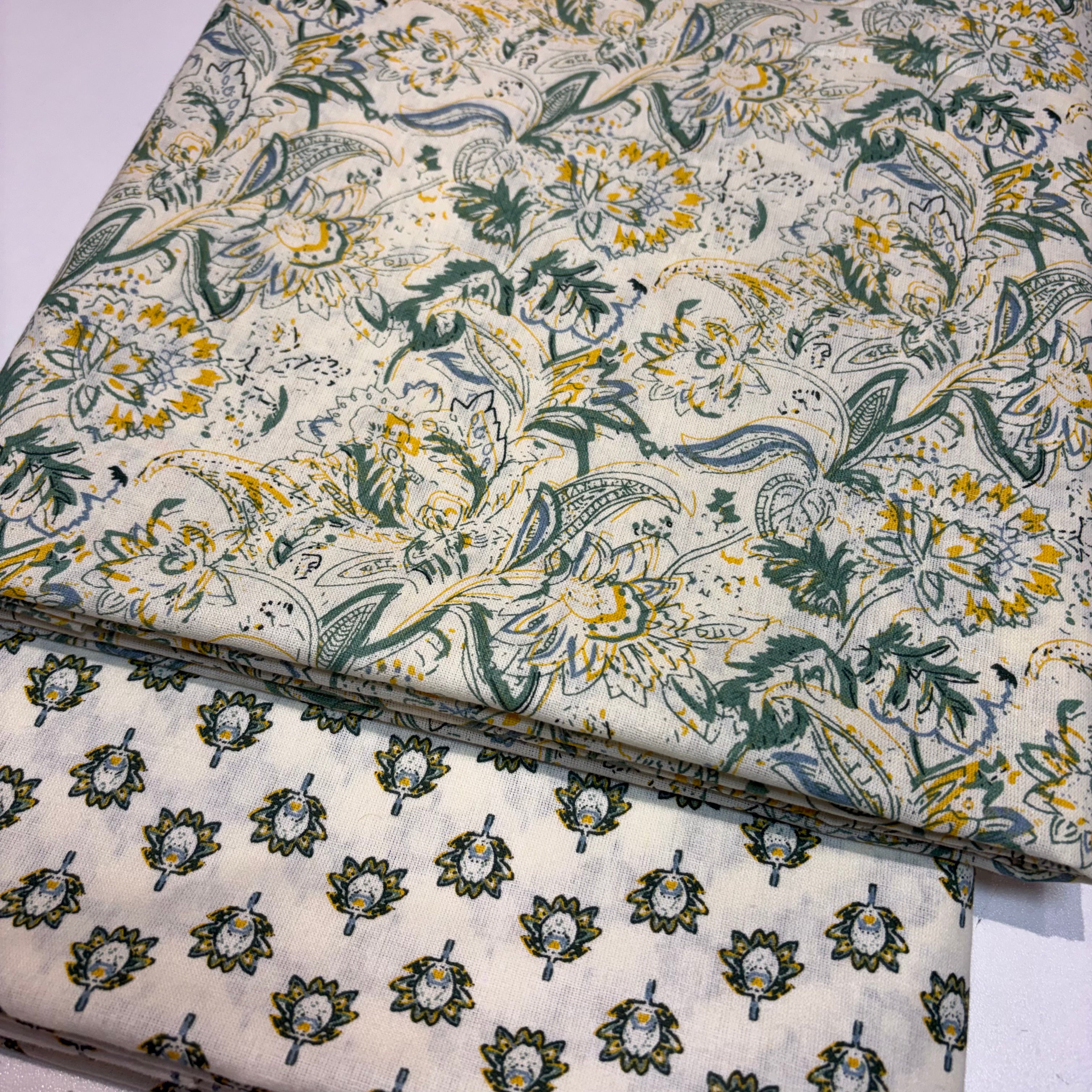 Off-white Floral Cotton Cord Set